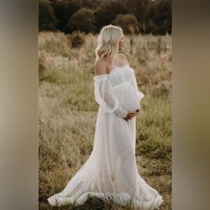 Grace Gown Maternity Dress-Fitted lining- Like New